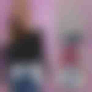 Strikket tørklæde med ærmer | KNITKA