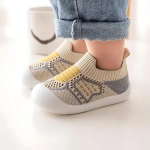 Baby Hjemmesko til Første Skridt - Skridsikre, Strikket Bomuld, 6-24 Måneder | MESHSTEPS